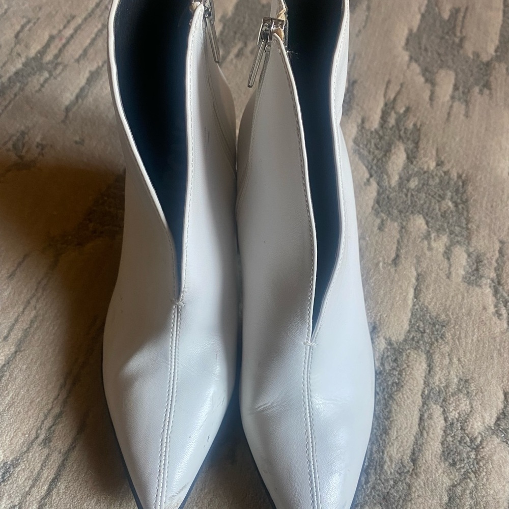 White Nordstrom’s Boots!! Size 7!!